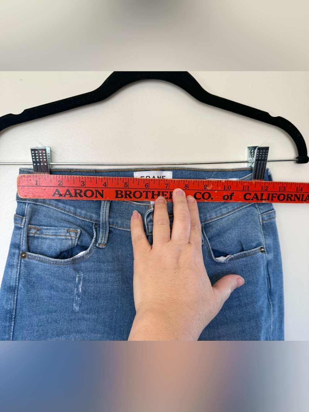Frame Denim Le Skinny de Jeanne Crop Distressed Jeans in Size 25 - Picture 5 of 12